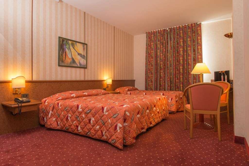 Meditur Hotel Pomezia Room photo